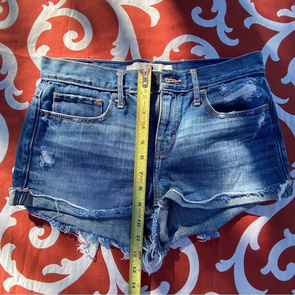 Abercrombie Cutoff Denim Jean Shorts size 2 26 - Picture 1 of 6
